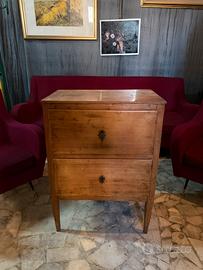 Comodino a due cassetti in Massello di ciliegio