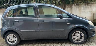 Lancia musa 1.3 diesel 90cv anno 2009