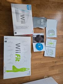 wii  completa console,pedana,accessori,3 giochi
