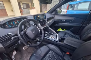 PEUGEOT 3008 GT 300CV Hybrid 2021 batterie KM 0!!