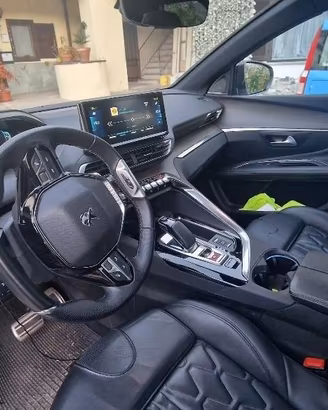 PEUGEOT 3008 GT 300CV Hybrid 2021 batterie KM 0!!