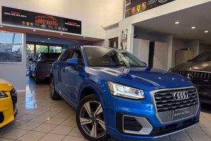 AUDI Q2 (2016) Q2 30 TDI IDENTITY BLACK (85 KW)