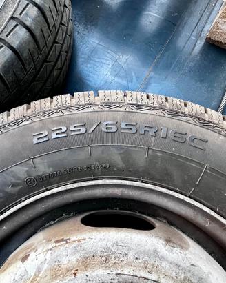 Gomme e cerchi pneumatici 225/65 R16C – 225 65 16C