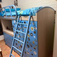 Cameretta con armadio materasso e scrivania