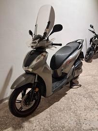 Honda SH 300 Sport