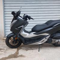 HONDA FORZA cc 300 solo KM 1800