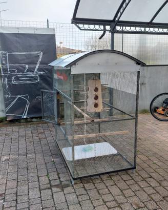 gabbia molto spaziosa per uccellini