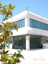 Stabilimento e palazzina uffici in Benevento