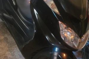 Yamaha majesty 400 anno 2006. km 53000