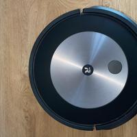 iRobot Roomba J7+ con base autosvuotante
