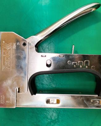 Cucitrice professionale