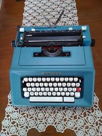 MACCHINA DA SCRIVERE " VINTAGE" OLIVETTI