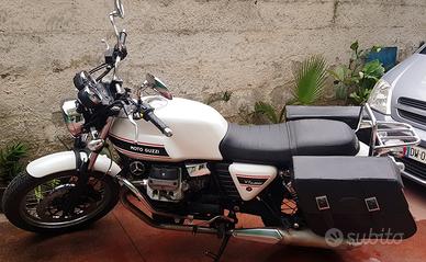 Moto Guzzi V7 - 2011