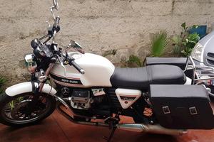 Moto Guzzi V7 - 2011