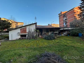 Indipendente con terreno edificabile