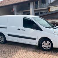Scudo sx passo lungo