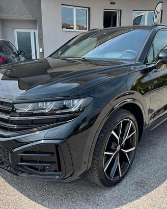 Volkswagen Touareg 3.0 V6 TSI R LINE