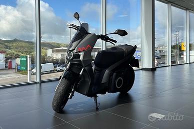 Seat Mo eScooter 125 Mò
