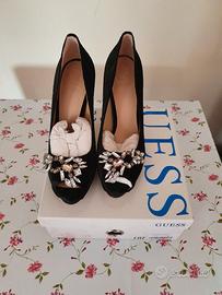 Décolleté open toe Guess 