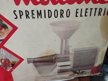 tutto per trasformare i pomodori in salsa