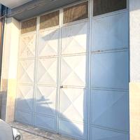 Garage ampio zona villa