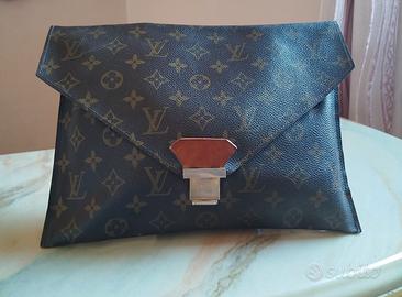 pochette Louis Vuitton 