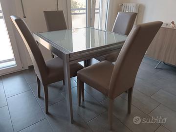 Tavolo da pranzo + comode sedie