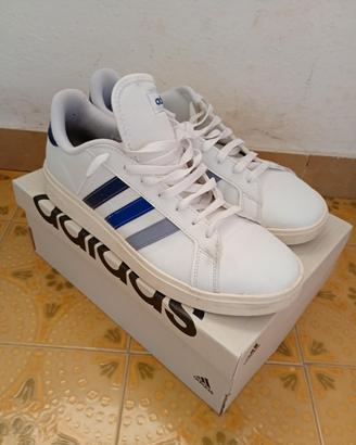 scarpa Adidas 45 come nuova 