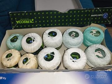 22 Gomitoli di cotone per uncinetto varie misure