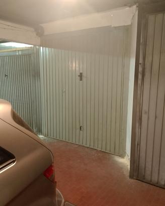 box auto 9mq con cancello-Roma tor sapienza 