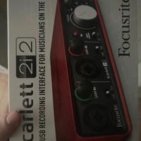 Scheda audio Scarlett 2i2 prima generazione.