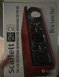 Scheda audio Scarlett 2i2 prima generazione.