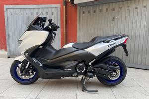 👉 Yamaha TMAX 530 SX Sport Edition 2017 – 20.000
