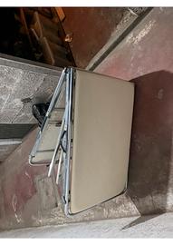 Lettino per massaggi o tattoo