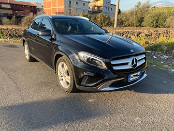 MERCEDES GLA 220d