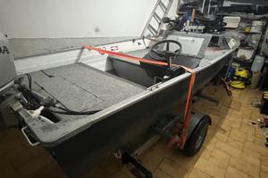 Barca canadian 440 Bass boat