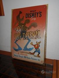 Tabellina in lamiera della Walt Disney