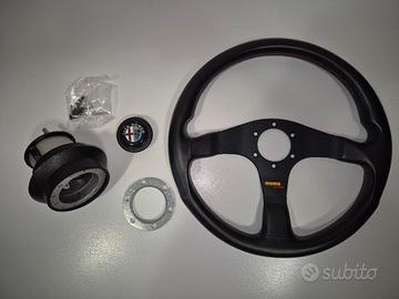 Volante Momo e mozzo Alfa 75