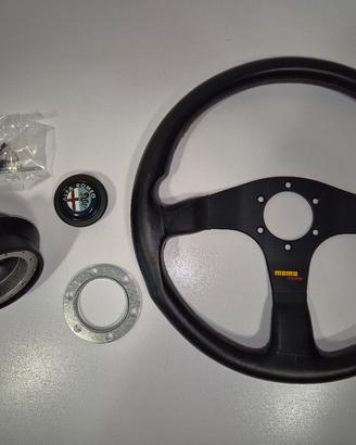 Volante Momo e mozzo Alfa 75