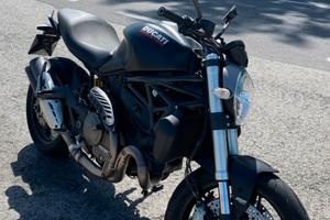 Ducati Monster 821 Dark 112CV
