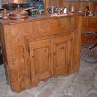 credenza tirolese scantonata