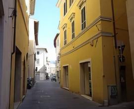 Locale commerciale a Foligno (PG)