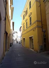Locale commerciale a Foligno (PG)