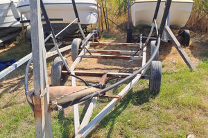 Carrello alaggio e varo per barca sino a 5 metri