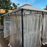 Gazebo con zanzariera