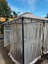 Gazebo con zanzariera