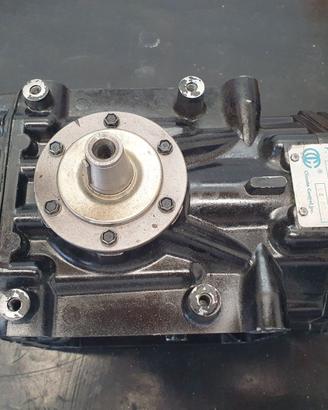 COMPRESSORE ARIA COND.  YORK EF 209R MASERATI V8