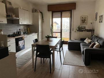 Bilocale con balcone arredato ad Arese | Milano