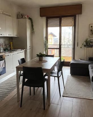 Bilocale con balcone arredato ad Arese | Milano