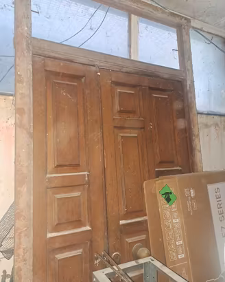 Portone in legno massello